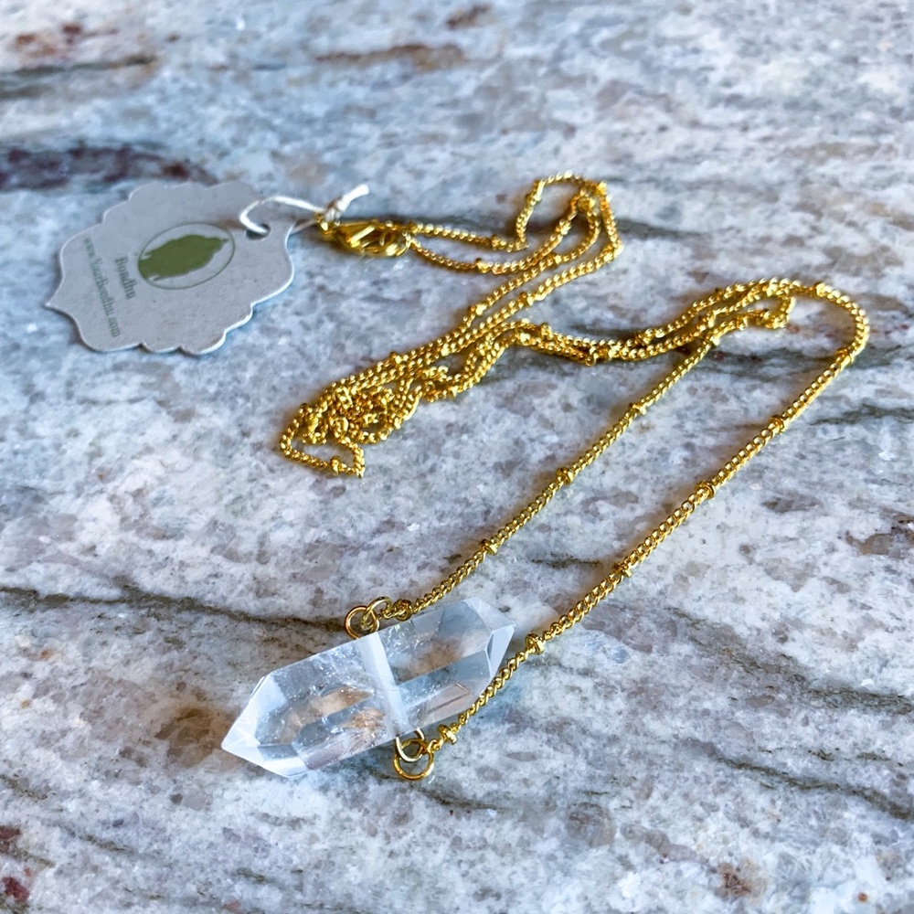 LAST🆕Crystal Quartz Necklace - Picture 7 of 12